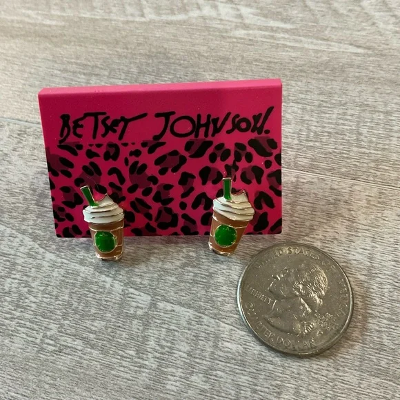 Brand new coffee, drink earrings with whipped cream and a straw - Picture 3 of 3